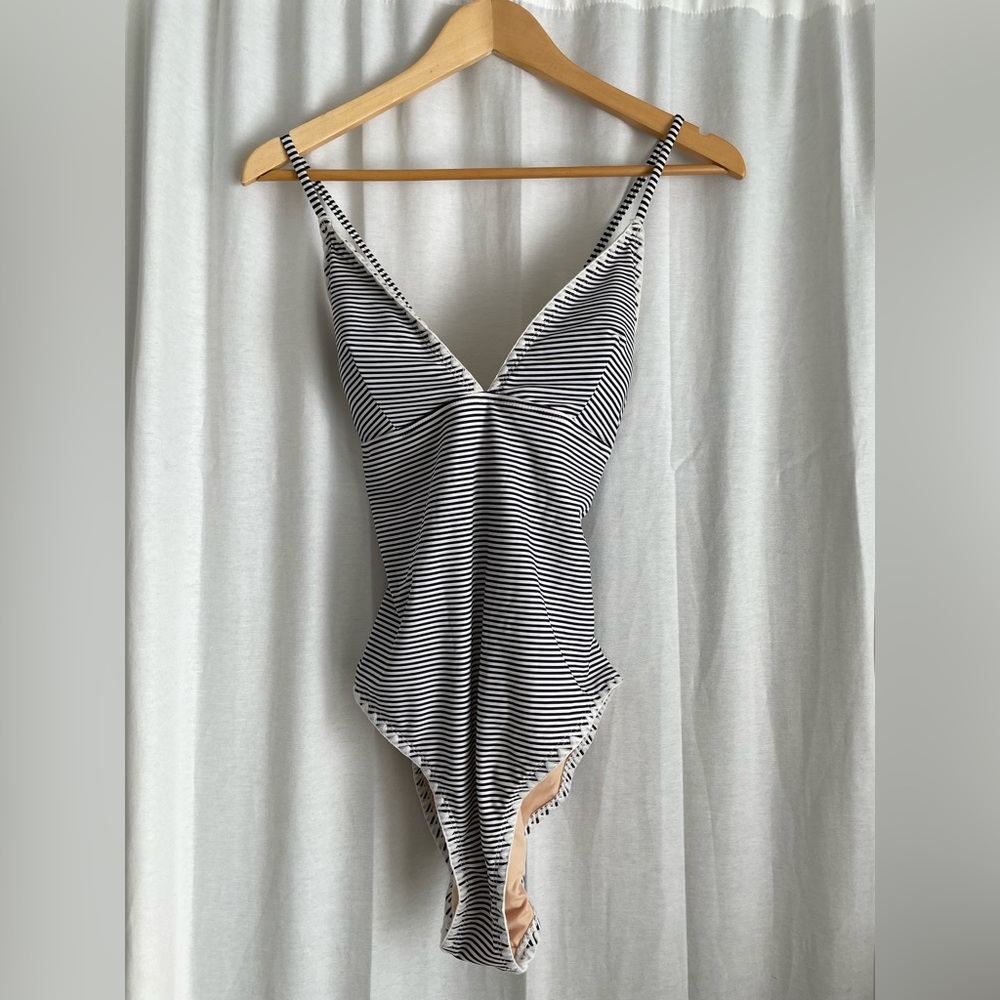 Cupshe Black and White Striped Swimsuit